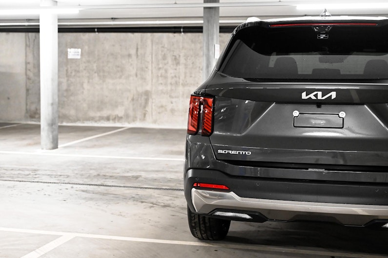 Vehicle image KIA SORENTO