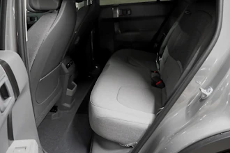 https://vehicle.imgix.net/4142347/cbe5f735-12c7-4fa5-a35f-245b6e3fda90.jpg