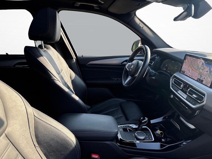 Vehicle image BMW X3