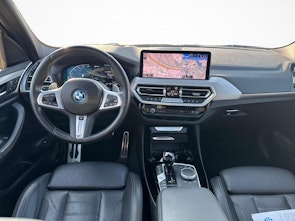 Vehicle image BMW X3 30e xDrive SAG