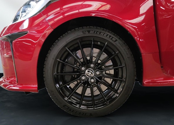 Vehicle image 18 Vehicle image 18