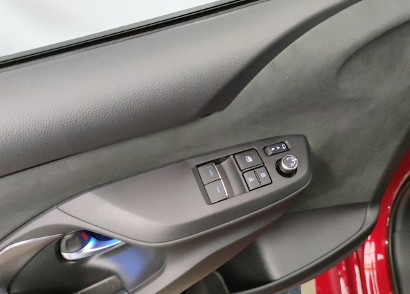 Vehicle image 16 Vehicle image 16