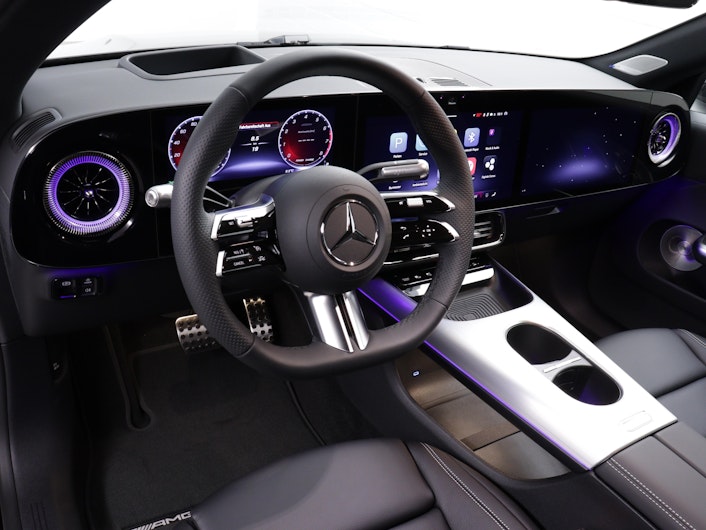 Vehicle image MERCEDES-BENZ CLA 220