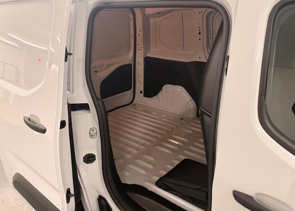 Vehicle image 11 Vehicle image 11