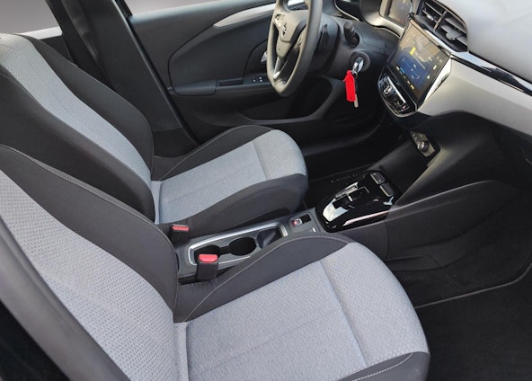 Vehicle image 9 Vehicle image 9