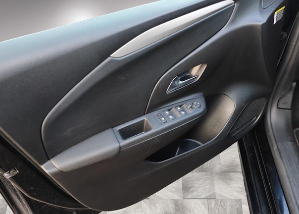 Vehicle image 14 Vehicle image 14