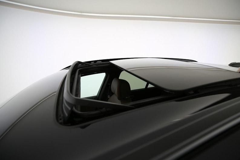 Vehicle image BMW X5