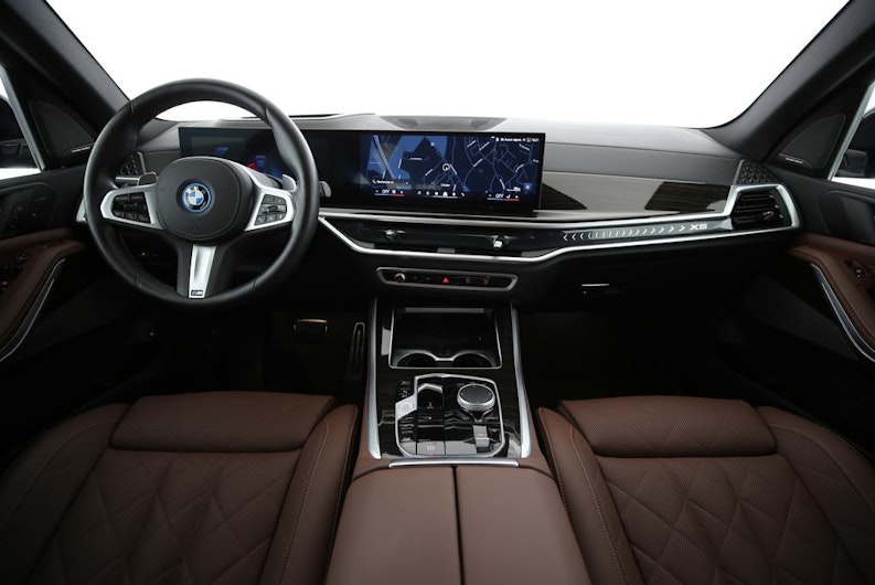 Vehicle image BMW X5
