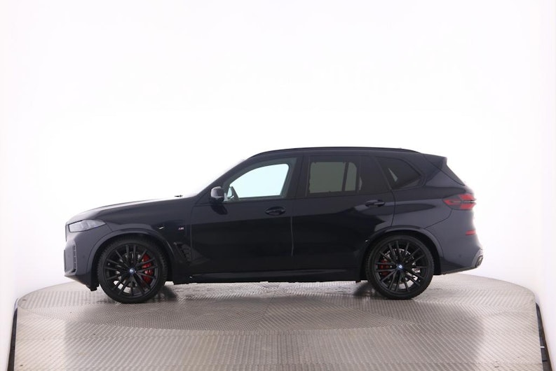 Vehicle image BMW X5