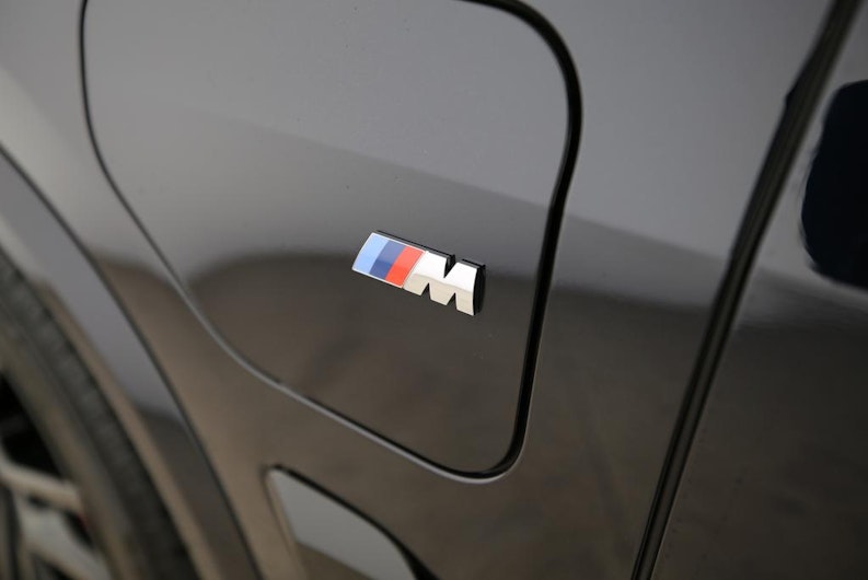 Vehicle image BMW X5