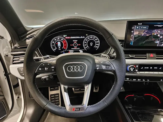Audi RS4 Avant quattro tiptronic