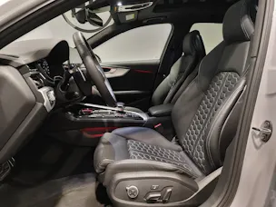 Audi RS4 Avant quattro tiptronic