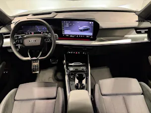 Audi Q3 SUV e-hybrid 200 kW S tronig