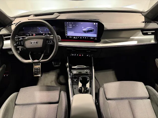 Audi Q3 SUV e-hybrid 200 kW S tronig