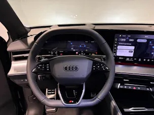 Audi Q3 SUV e-hybrid 200 kW S tronig