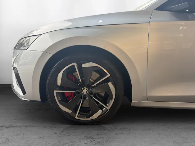 Škoda Octavia Combi 2.0 TSI DSG RS