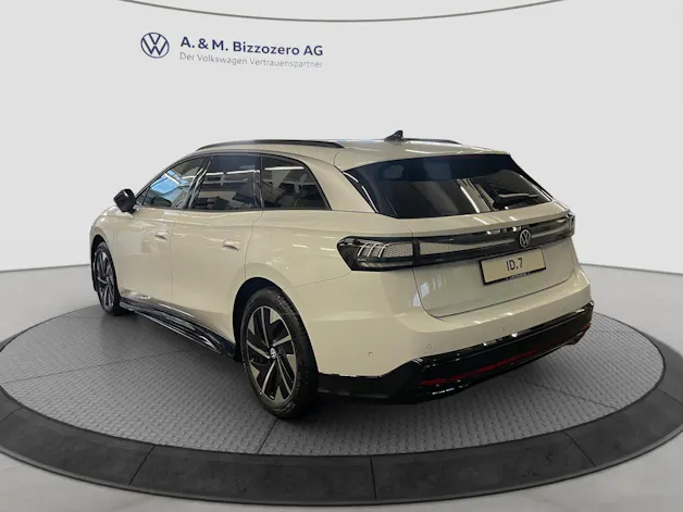 VW ID.7 Tourer Pro 77 kWh United
