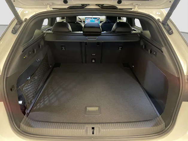 VW ID.7 Tourer Pro 77 kWh United