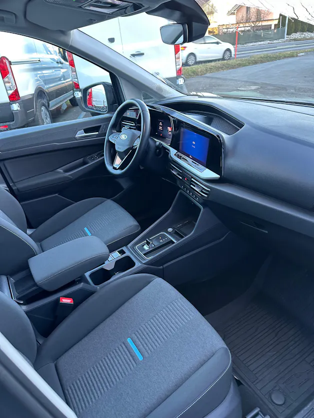 Ford TOURNEO CONNECT Grand 2.0 EcoB Active/122CV/Aut.