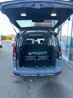 Ford TOURNEO CONNECT Grand 2.0 EcoB Active/122CV/Aut.
