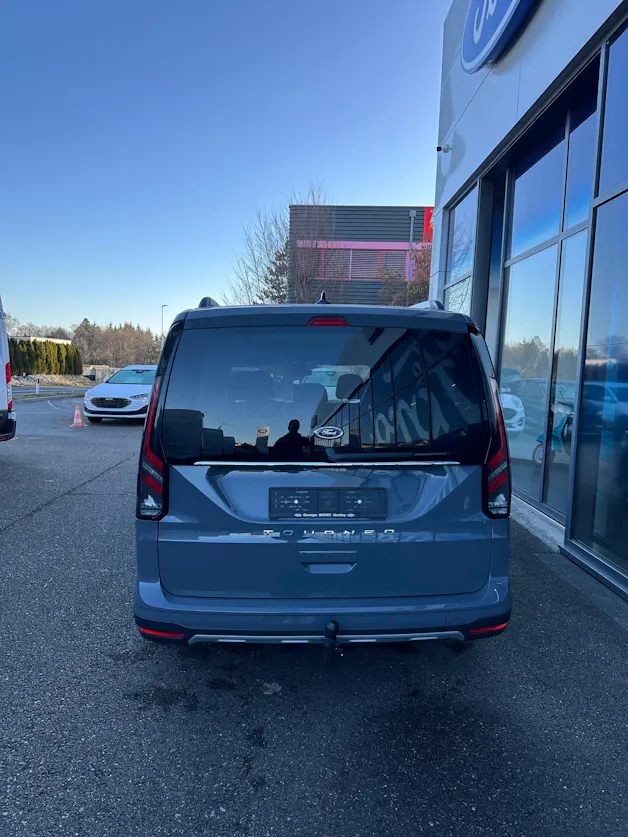Ford TOURNEO CONNECT Grand 2.0 EcoB Active/122CV/Aut.