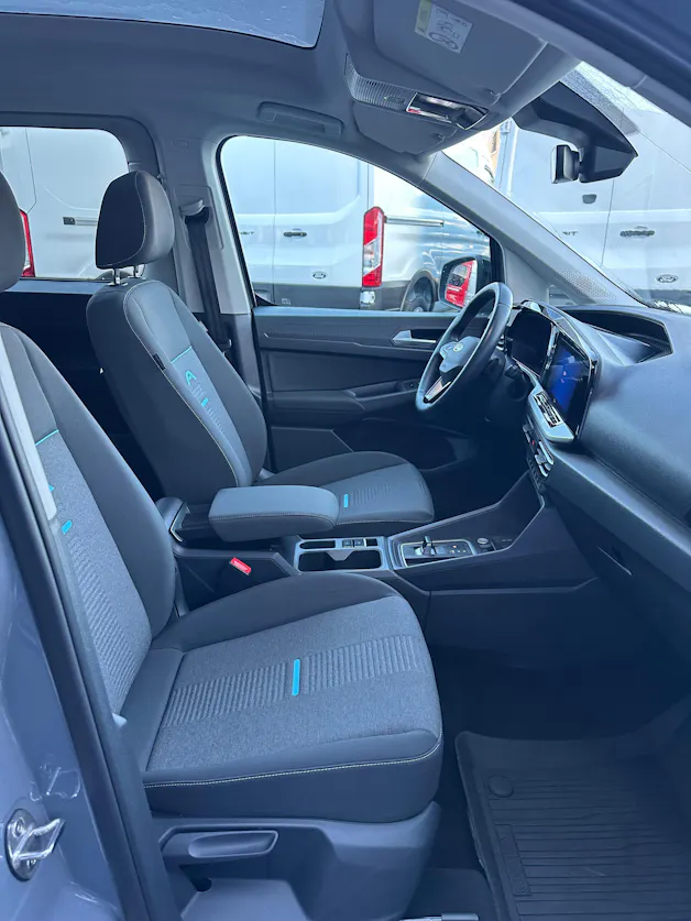 Ford TOURNEO CONNECT Grand 2.0 EcoB Active/122CV/Aut.