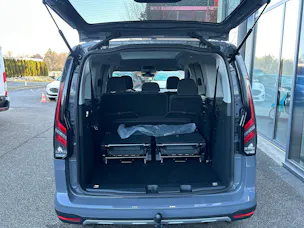 Ford TOURNEO CONNECT Grand 2.0 EcoB Active/122CV/Aut.
