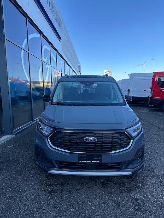 Ford TOURNEO CONNECT Grand 2.0 EcoB Active/122CV/Aut.