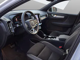 VOLVO XC40 B4 Benzin Mild Hybrid Ultra Dark DCT