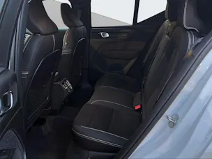 VOLVO XC40 B4 Benzin Mild Hybrid Ultra Dark DCT
