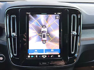 VOLVO XC40 B4 Benzin Mild Hybrid Ultra Dark DCT