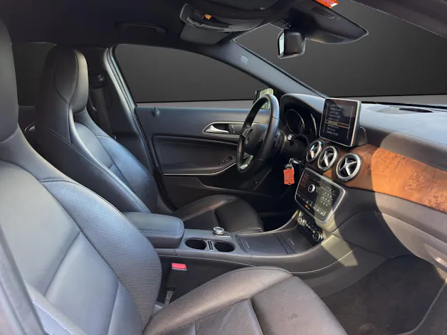 Mercedes-Benz GLA 250 Urban 4Matic 7G-DCT