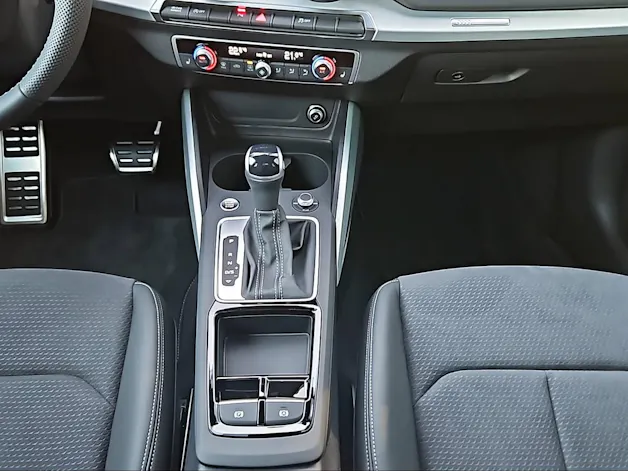 Audi Q2 35 TFSI S line S-tronic Mythosschwarz Metallic