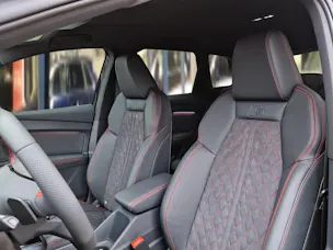 Audi Q4 e-tron 45 Edition Swiss Ski quattro Mythosschwarz Metallic