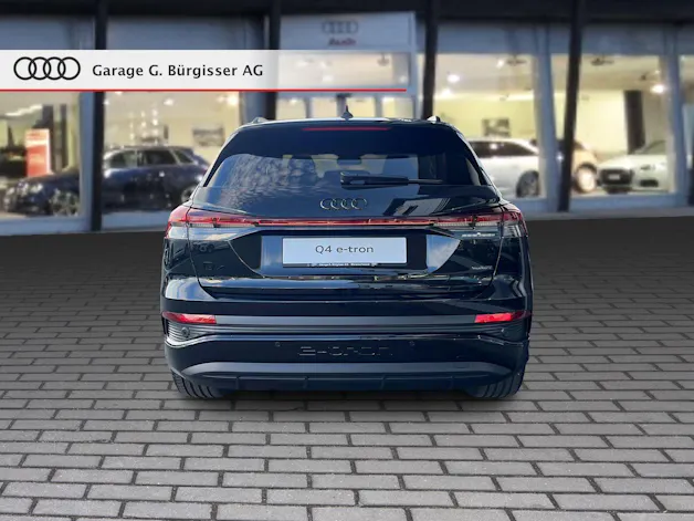 Audi Q4 e-tron 45 Edition Swiss Ski quattro Mythosschwarz Metallic