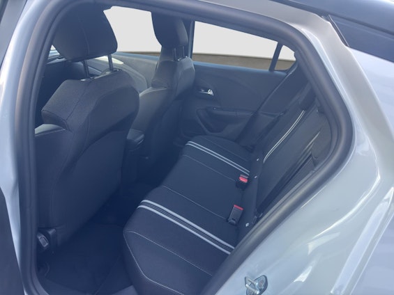 Vehicle image 14 Vehicle image 14