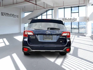 SUBARU OUTBACK 7