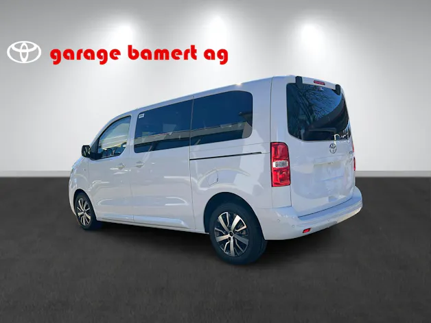 Toyota PROACE Verso L1 2.2 D Trend