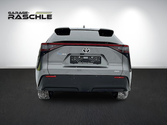 Vehicle image 4 Vehicle image 4