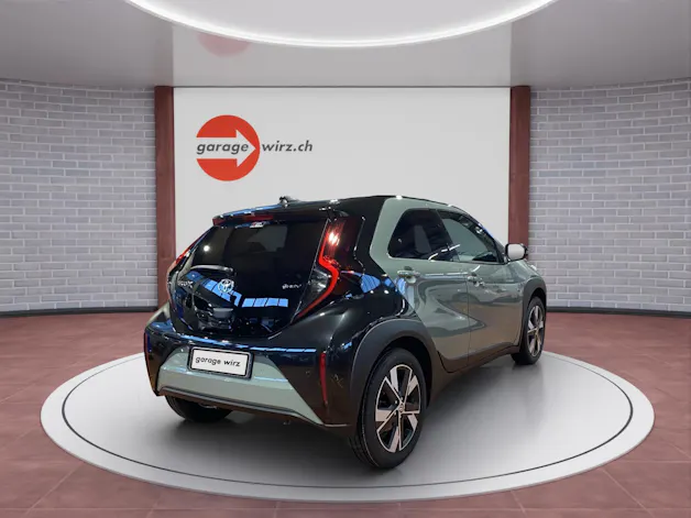 Toyota Aygo X 1.5 VVT-i HSD Trend