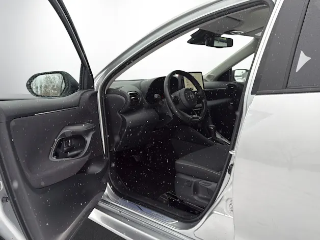 Toyota Yaris 1.5 VVT-i HSD Trend
