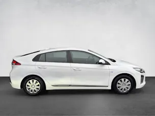 Hyundai Ioniq 1.6 GDi Launch DCT