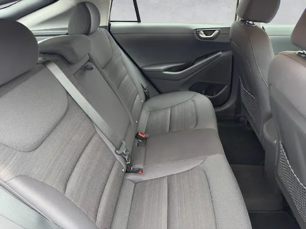 Hyundai Ioniq 1.6 GDi Launch DCT