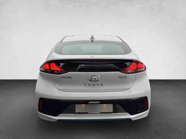 Hyundai Ioniq 1.6 GDi Launch DCT
