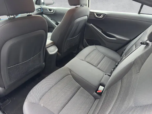 Hyundai Ioniq 1.6 GDi Launch DCT