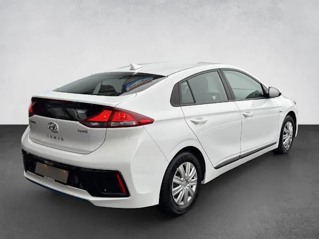 Hyundai Ioniq 1.6 GDi Launch DCT