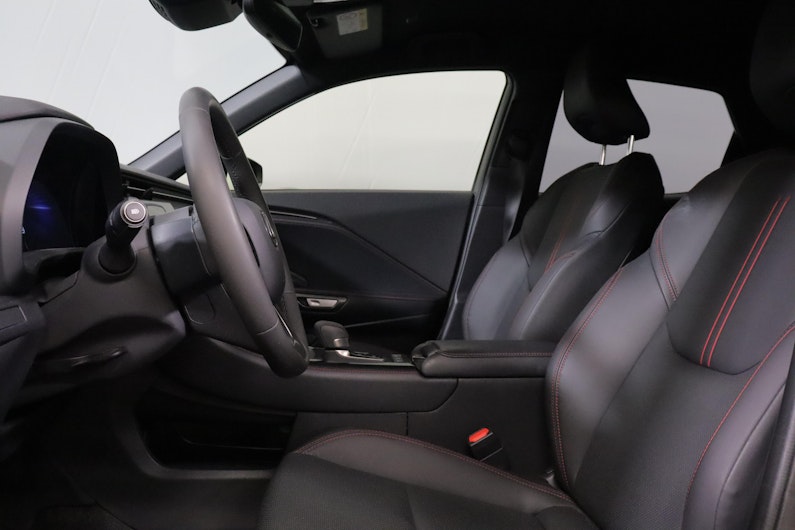 Vehicle image LEXUS LBX