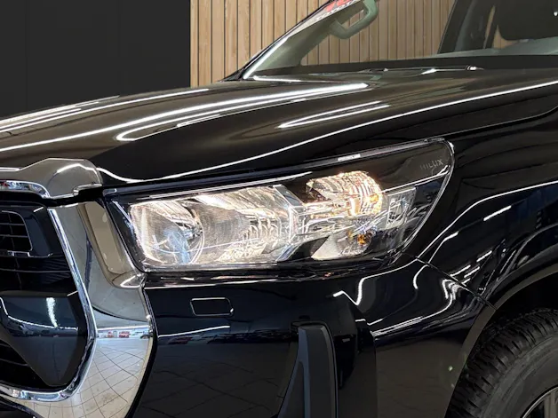 Toyota Hilux Double Cab.-Pick-up 2.8 D-4D MHEV 204 Style
