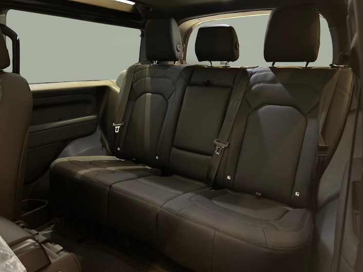 Vehicle image LAND ROVER DEFENDER