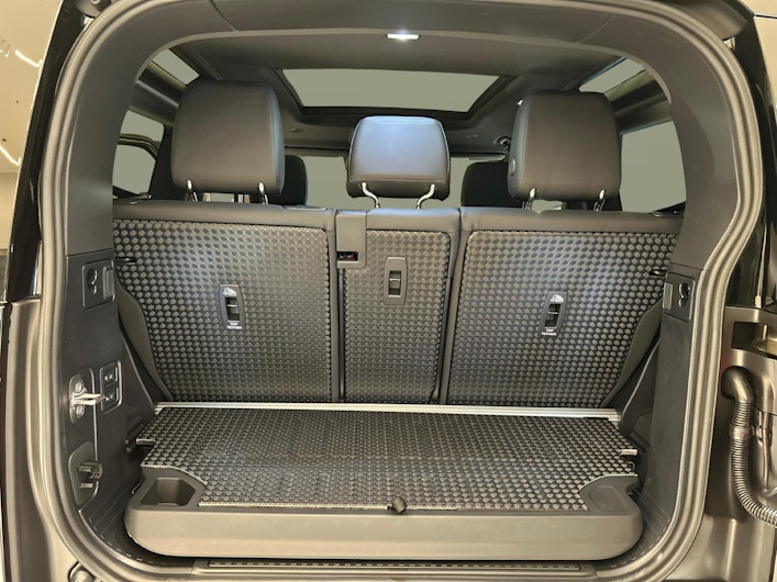 Vehicle image LAND ROVER DEFENDER